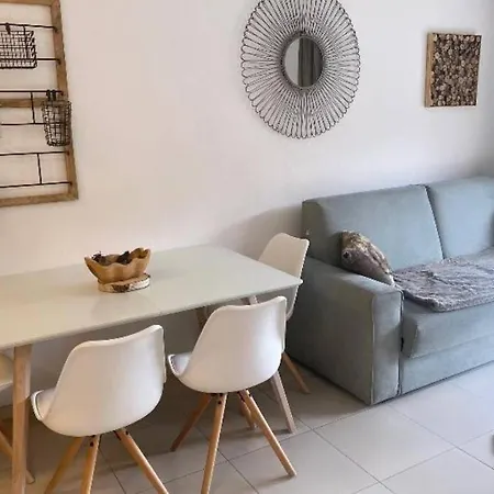 Appartement De Charme Dans Residence Avec Piscine La Joue Du Loup Le Devoluy Exterior photo